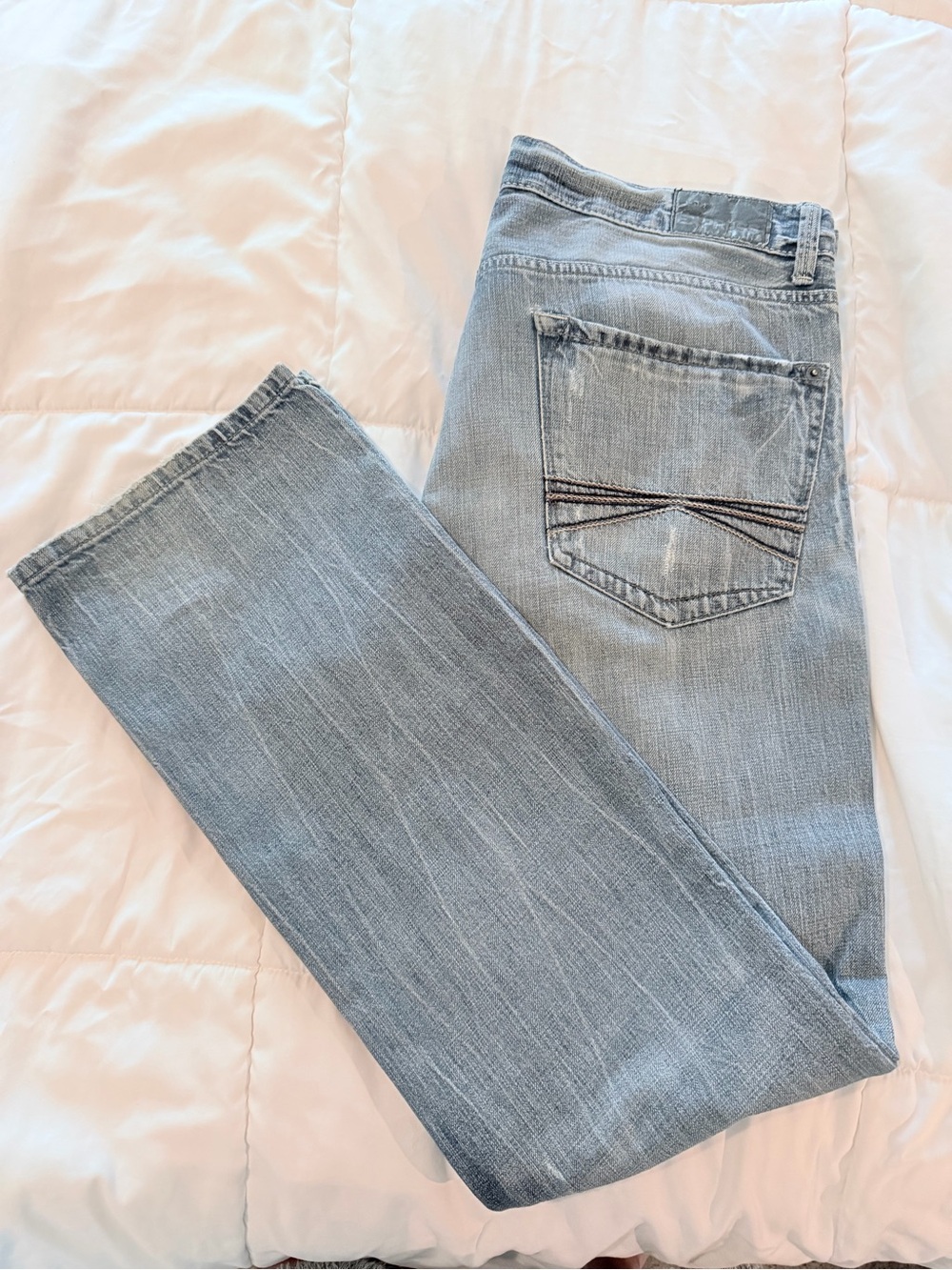 Express Men's Light Wash Straight Jeans